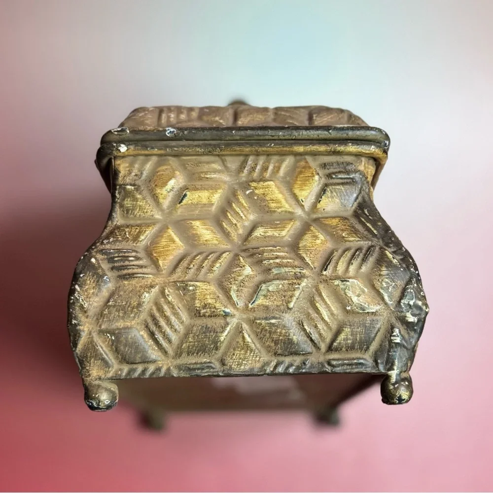 Vintage 90’s Metal Distressed Rustic Keepsake Box